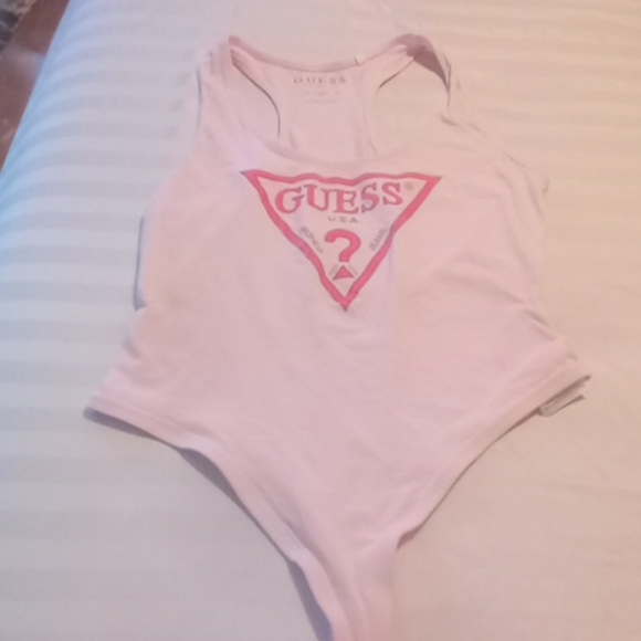 Clothes - Picture 4 of 4